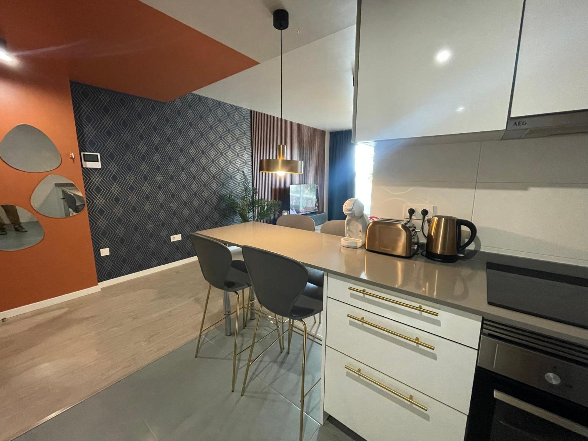 Brand New Apartment With Gym&Rooftop Pool. มาร์เบยา ภายนอก รูปภาพ